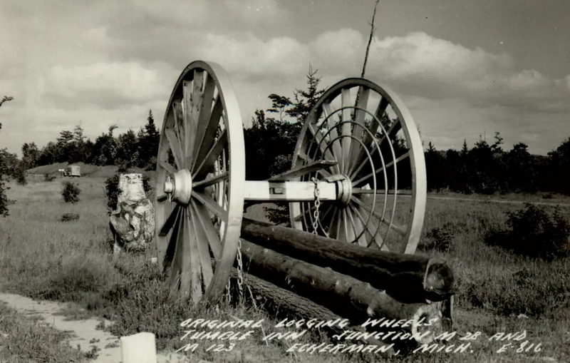 Tumble Inn (Tumble-Inn) - Vintage Postcard (newer photo)